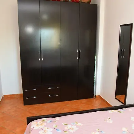 アパート Gzim's *